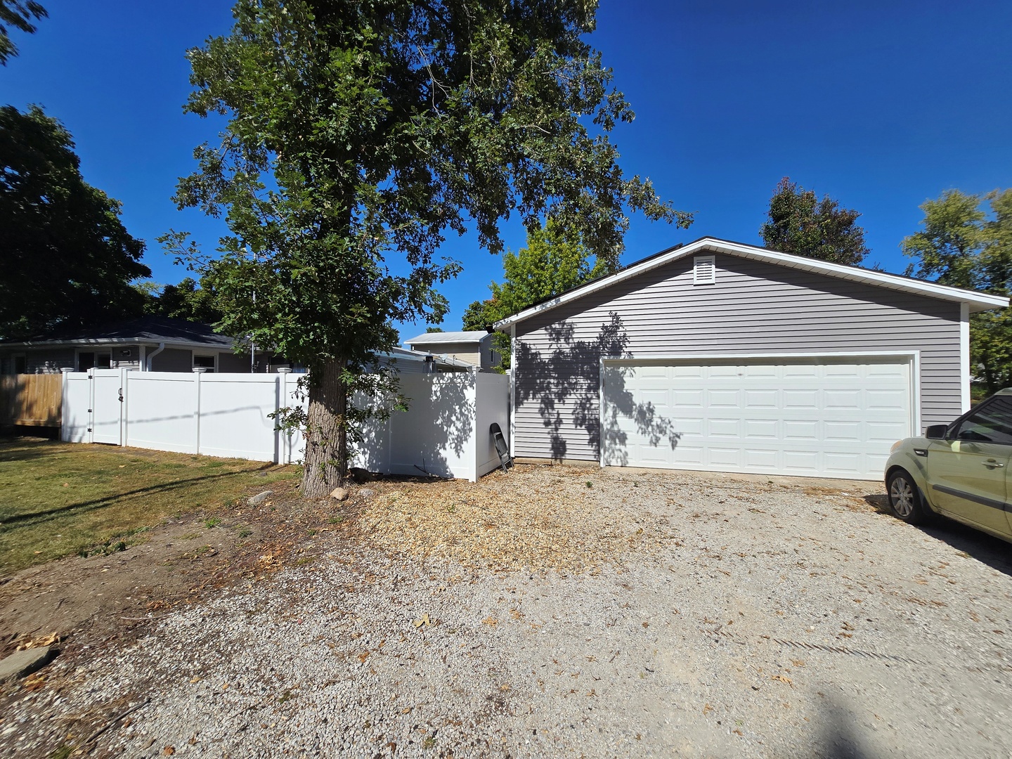 602 N 4th Avenue, Chenoa, IL 61726