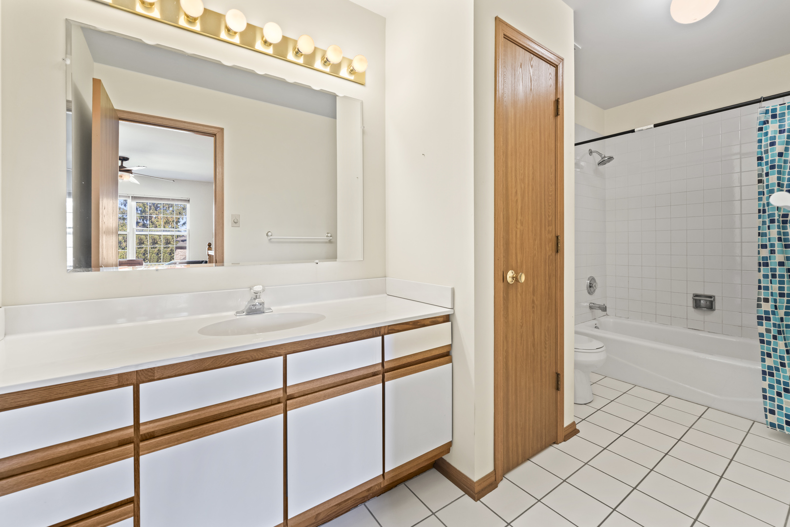 9298 Meadowview Drive, Orland Hills, IL 60487