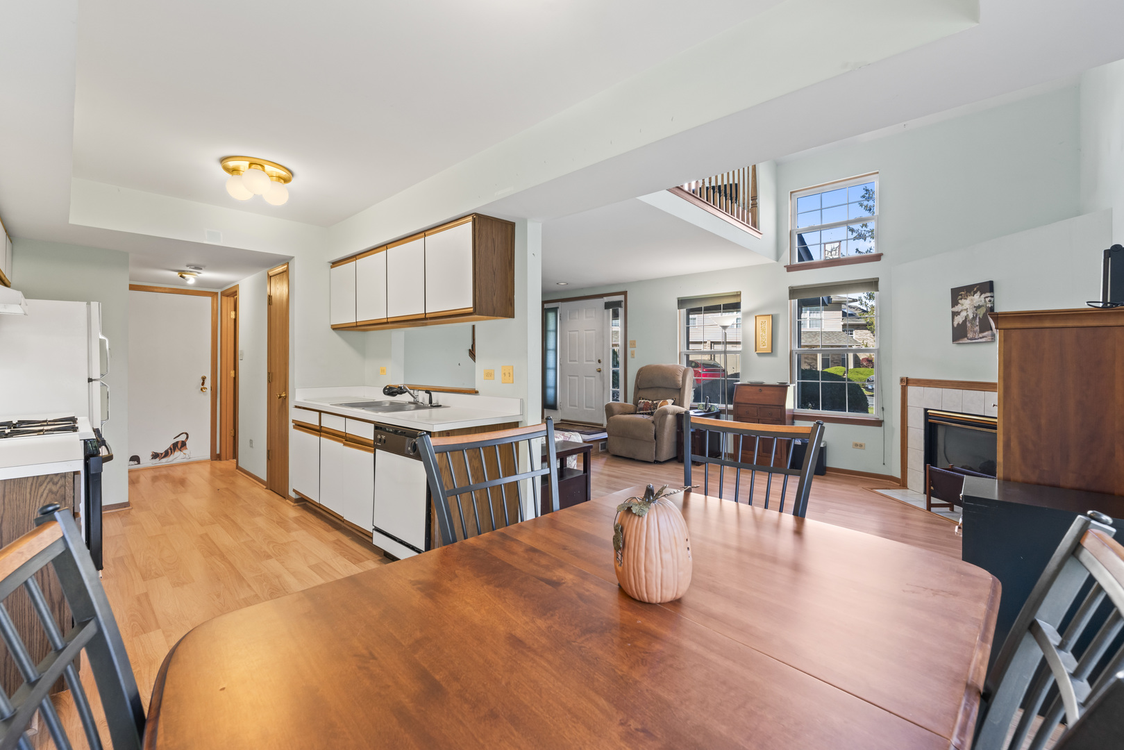 9298 Meadowview Drive, Orland Hills, IL 60487