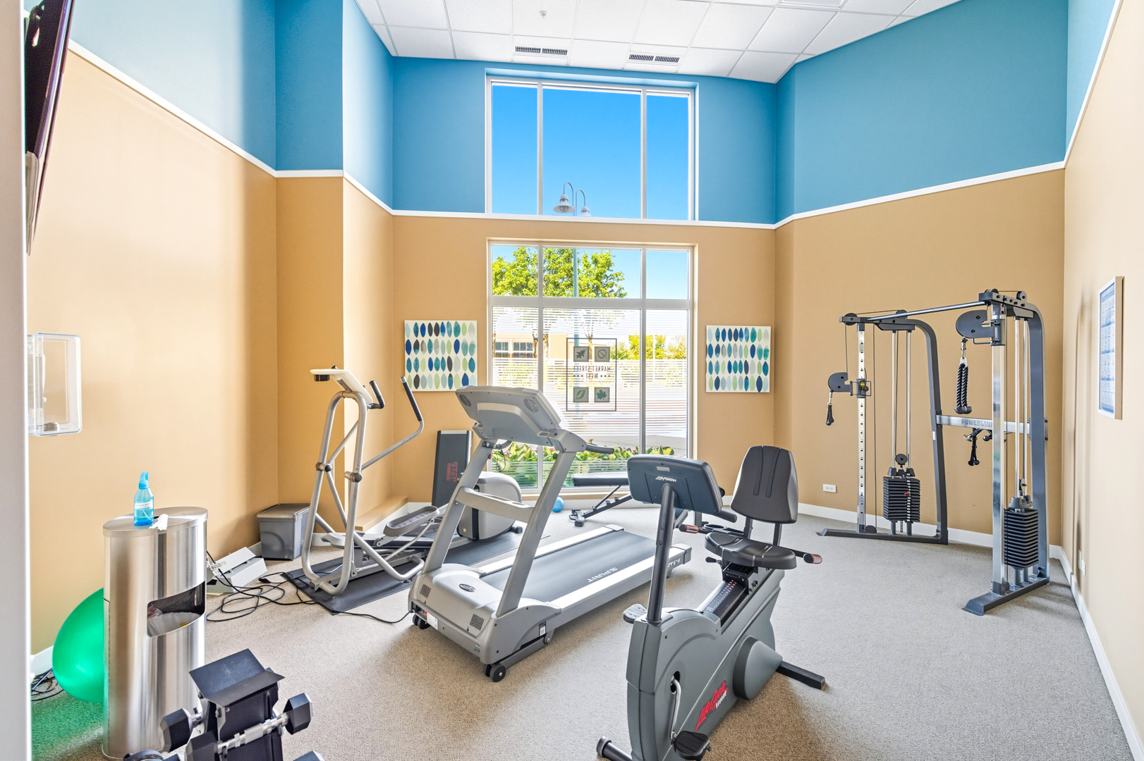 300 Village Circle #203, Willow Springs, IL 60480