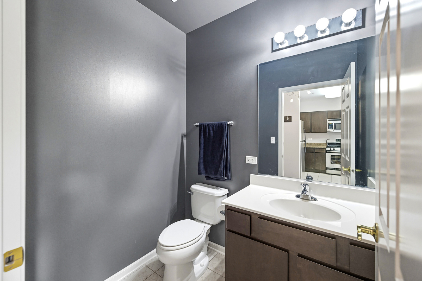 300 Village Circle #203, Willow Springs, IL 60480