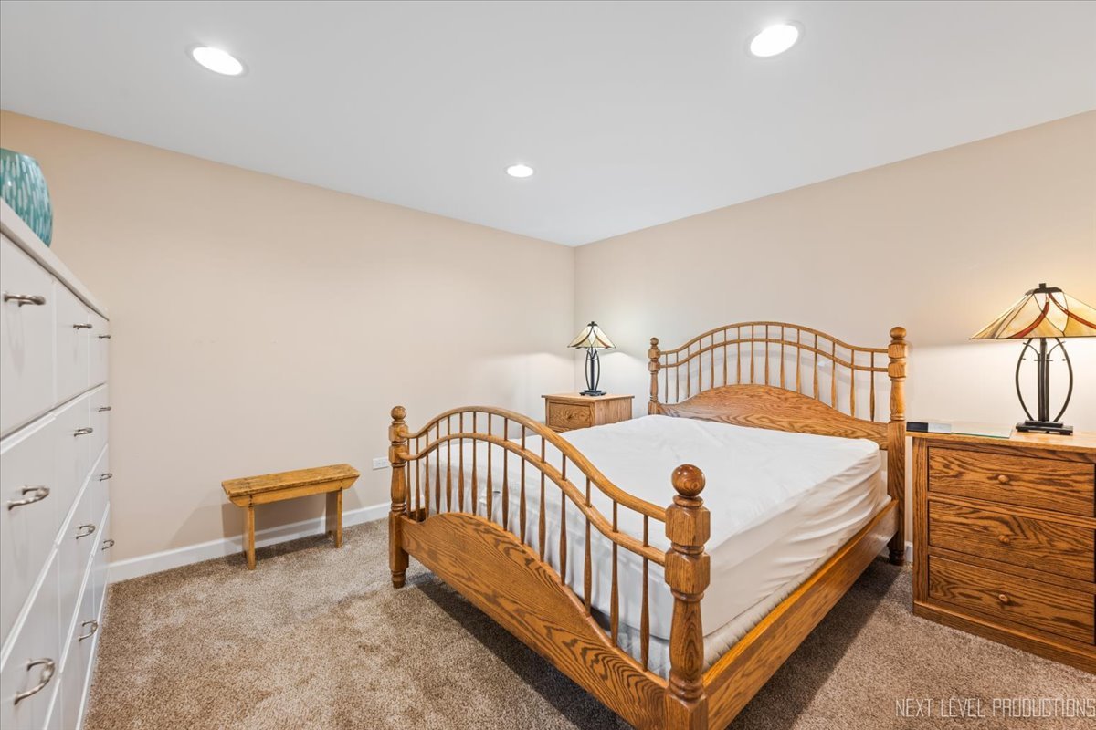 2167 Countryside Circle, Naperville, IL 60565