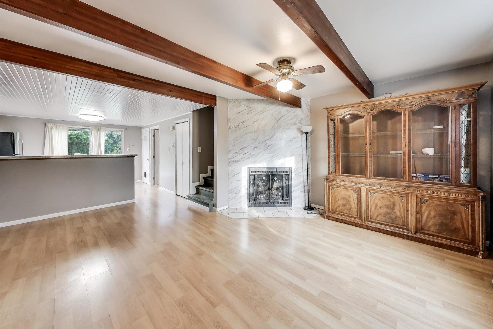 2009 Countryside Lane, Round Lake Beach, IL 60073