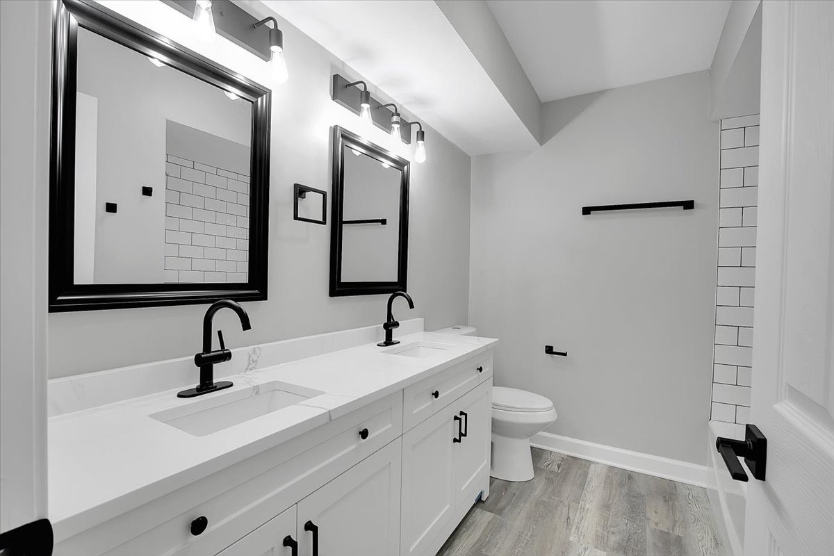 820 Oakton Street #2B, Evanston, IL 60202