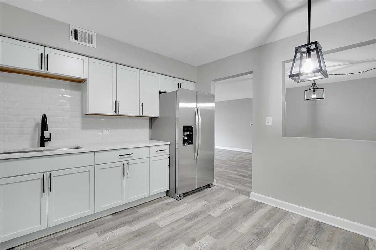 820 Oakton Street #2B, Evanston, IL 60202