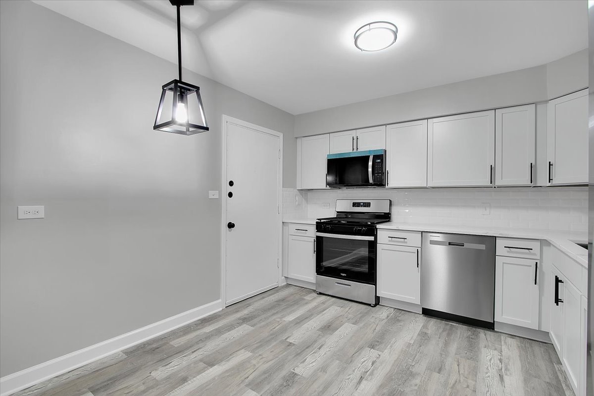 820 Oakton Street #2B, Evanston, IL 60202