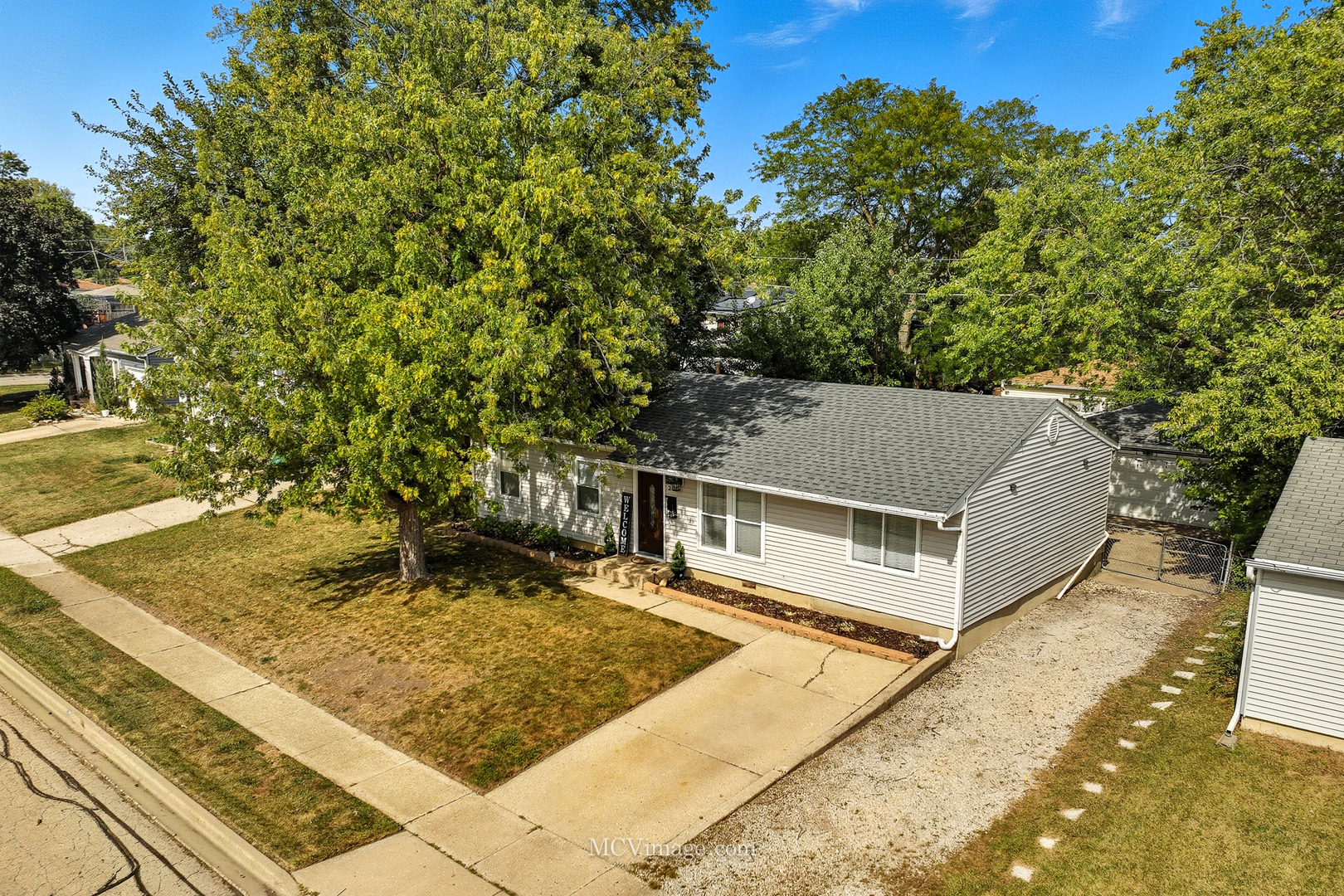 242 Tallman Avenue, Romeoville, IL 60446