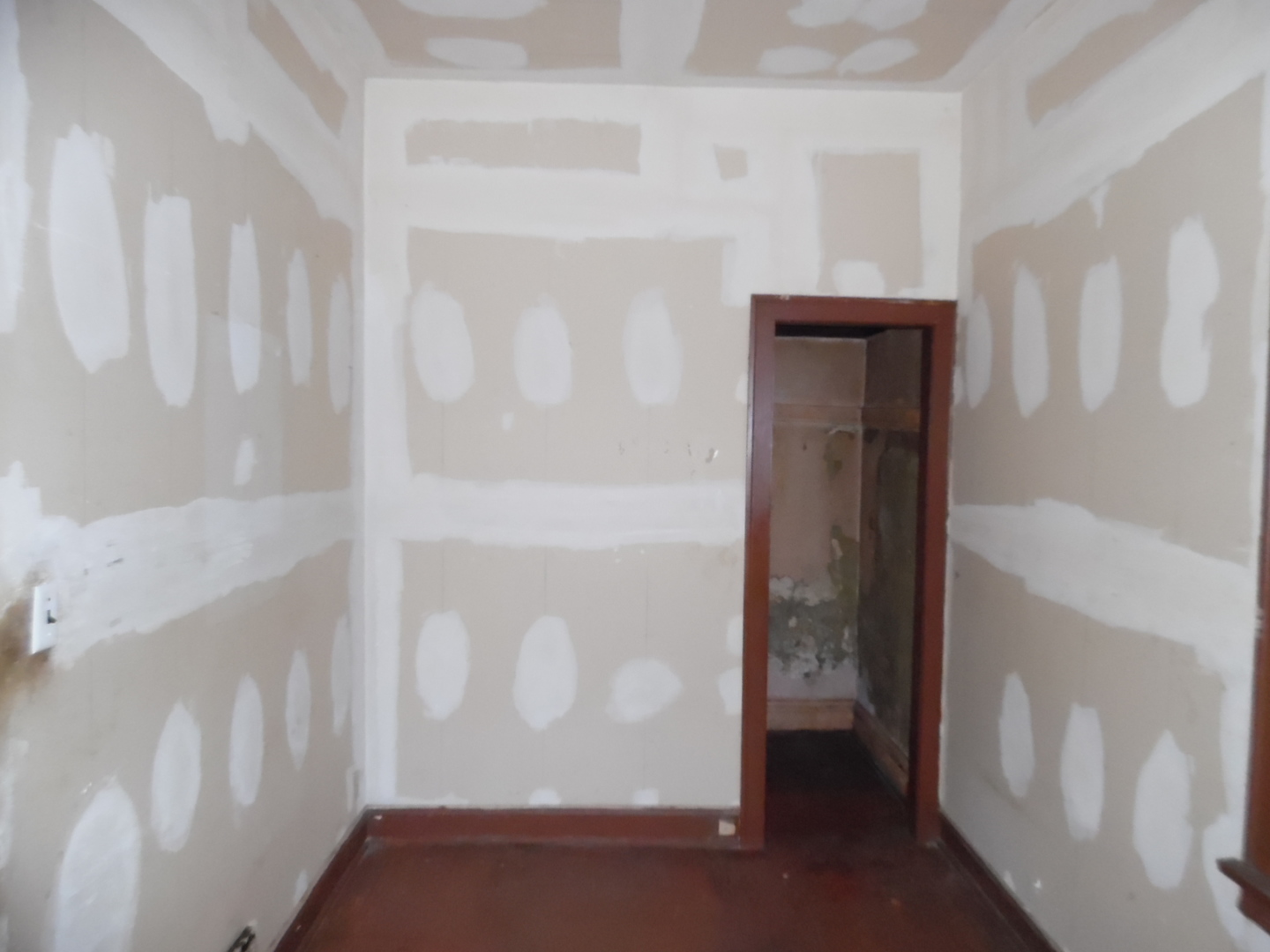 5605 S Justine Street, Chicago, IL 60636