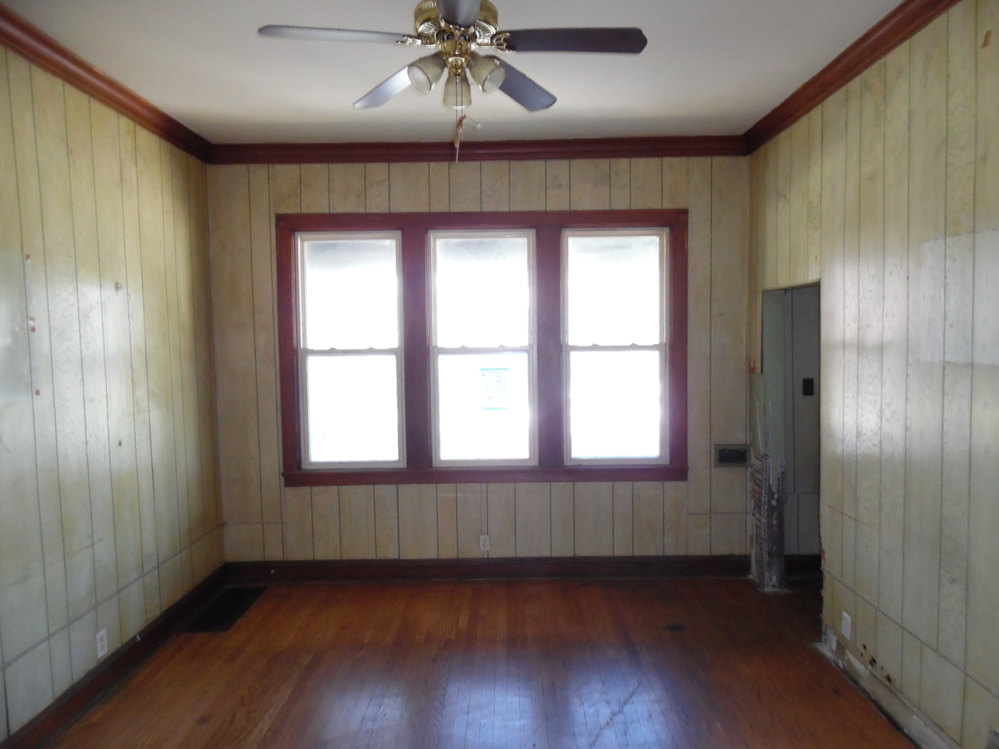 5605 S Justine Street, Chicago, IL 60636