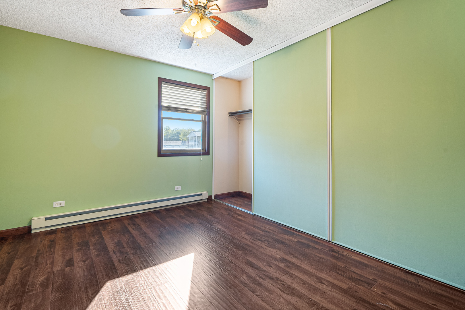 1521 Pioneer Road #7, Crest Hill, IL 60403