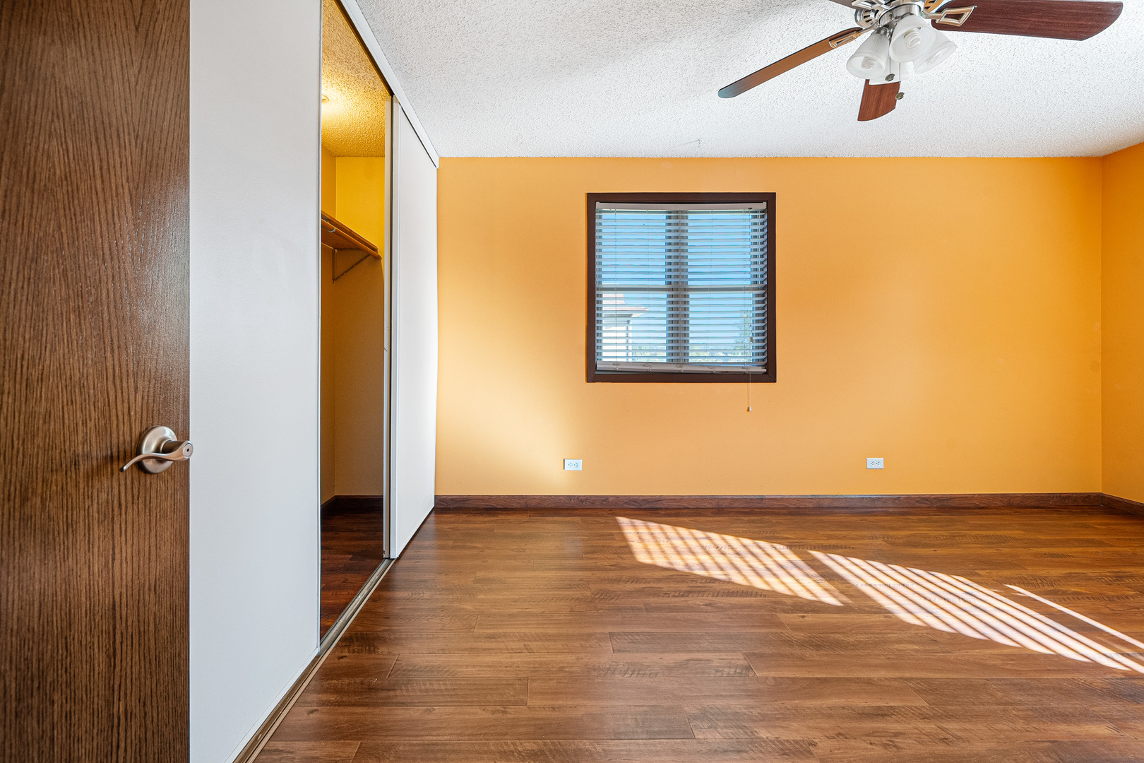 1521 Pioneer Road #7, Crest Hill, IL 60403