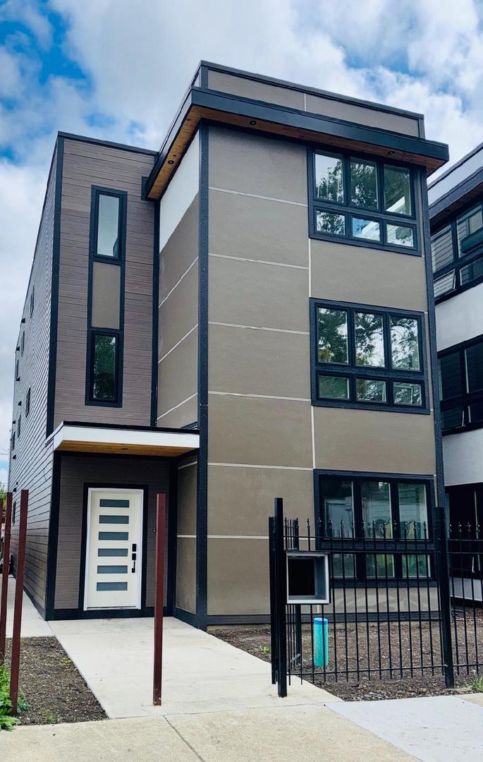 155 N La Crosse Avenue, Chicago, IL 60644