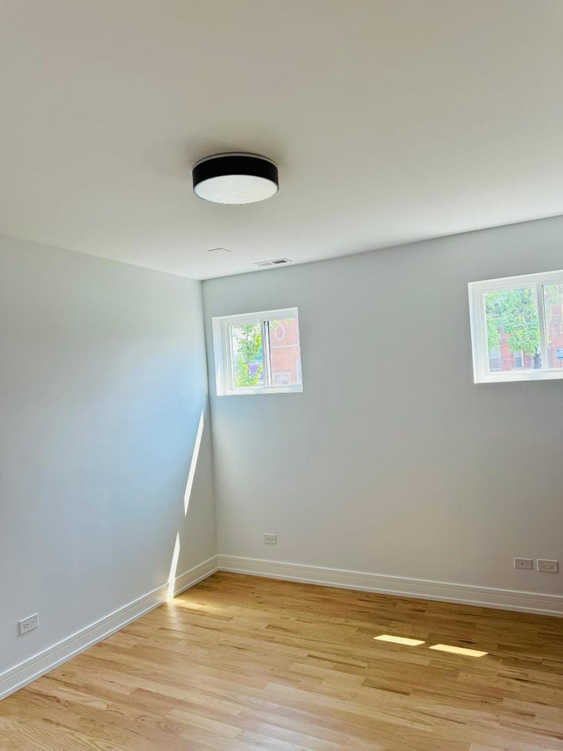 155 N La Crosse Avenue, Chicago, IL 60644