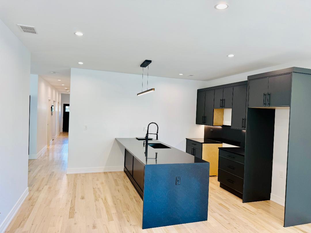 155 N La Crosse Avenue, Chicago, IL 60644