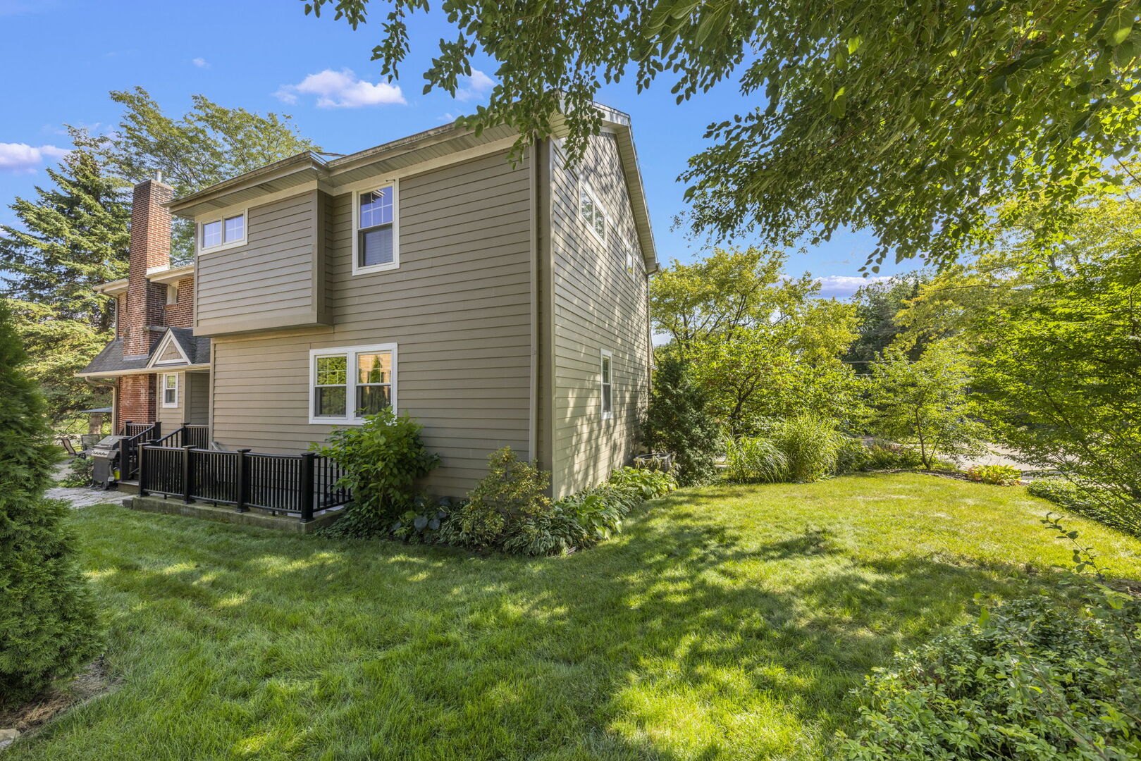 388 Hill Avenue, Glen Ellyn, IL 60137