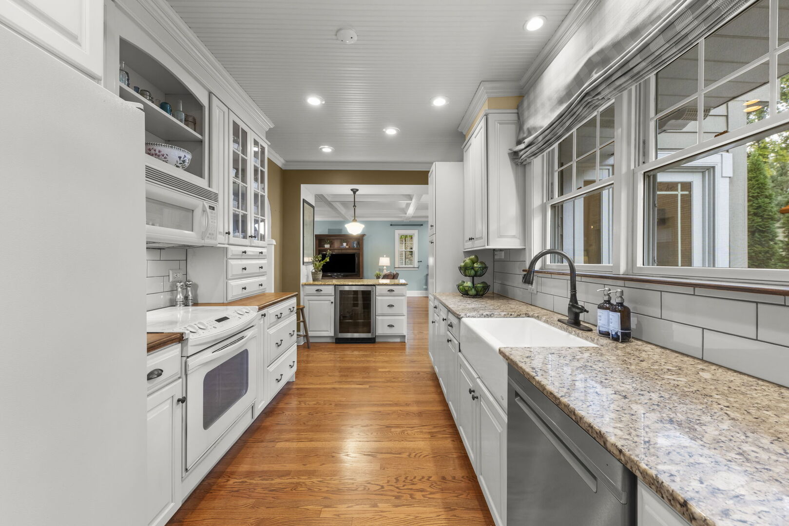 388 Hill Avenue, Glen Ellyn, IL 60137