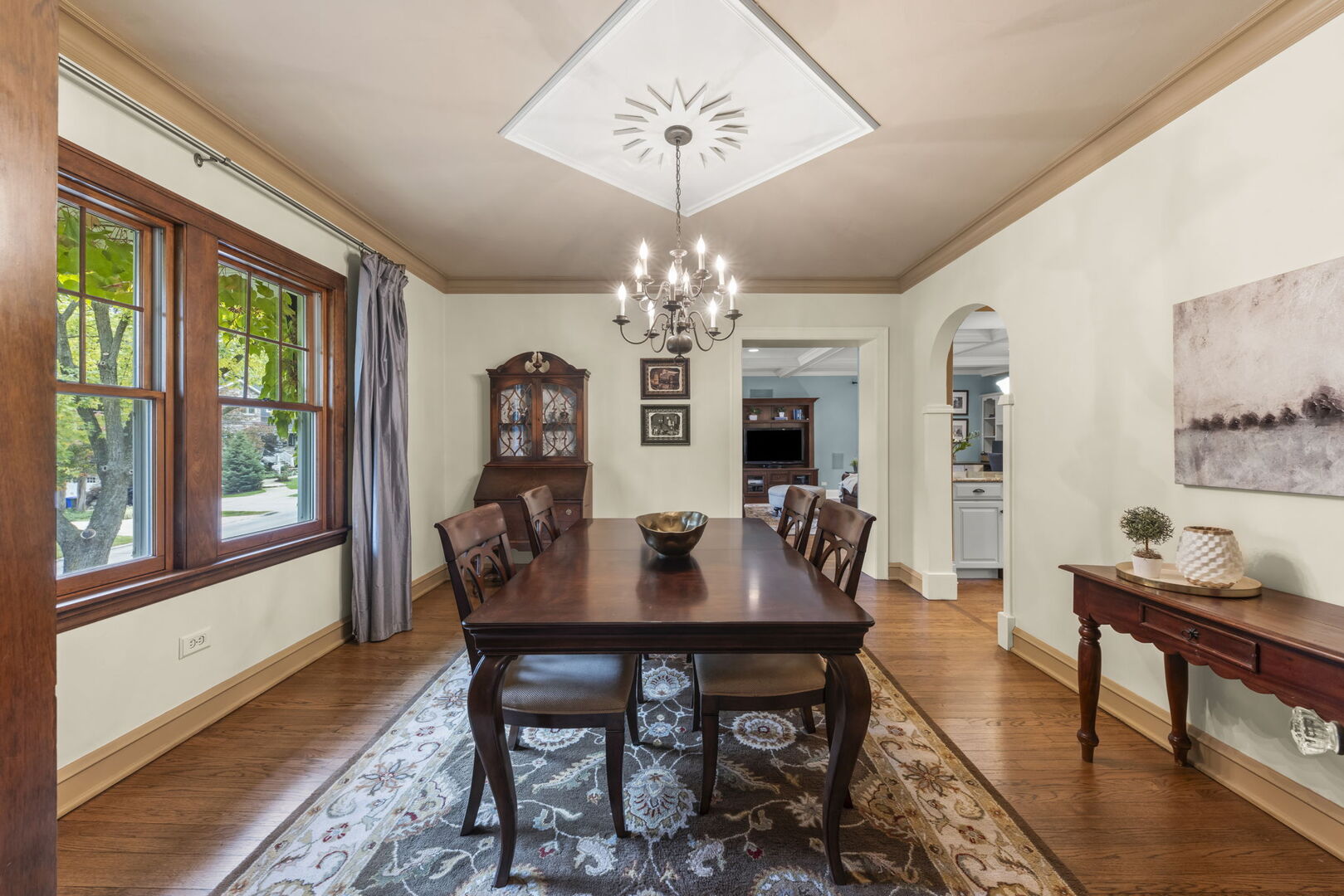 388 Hill Avenue, Glen Ellyn, IL 60137