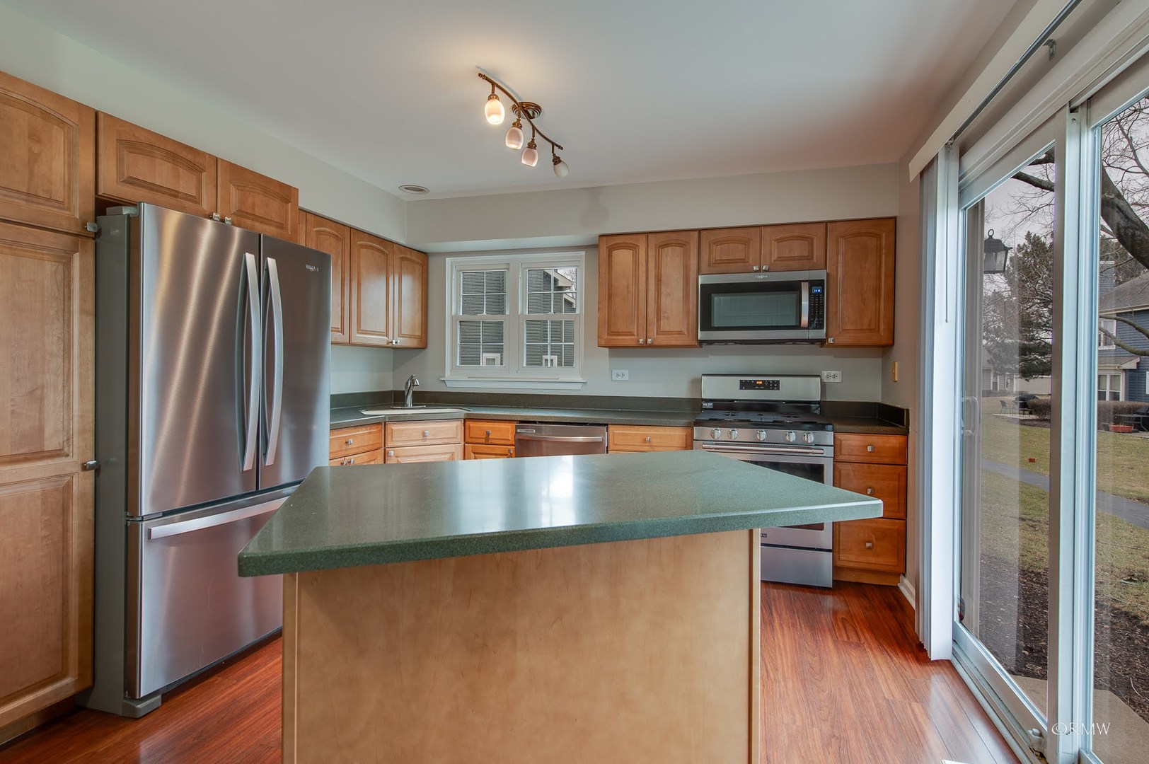 1080 Rockport Drive, Carol Stream, IL 60188