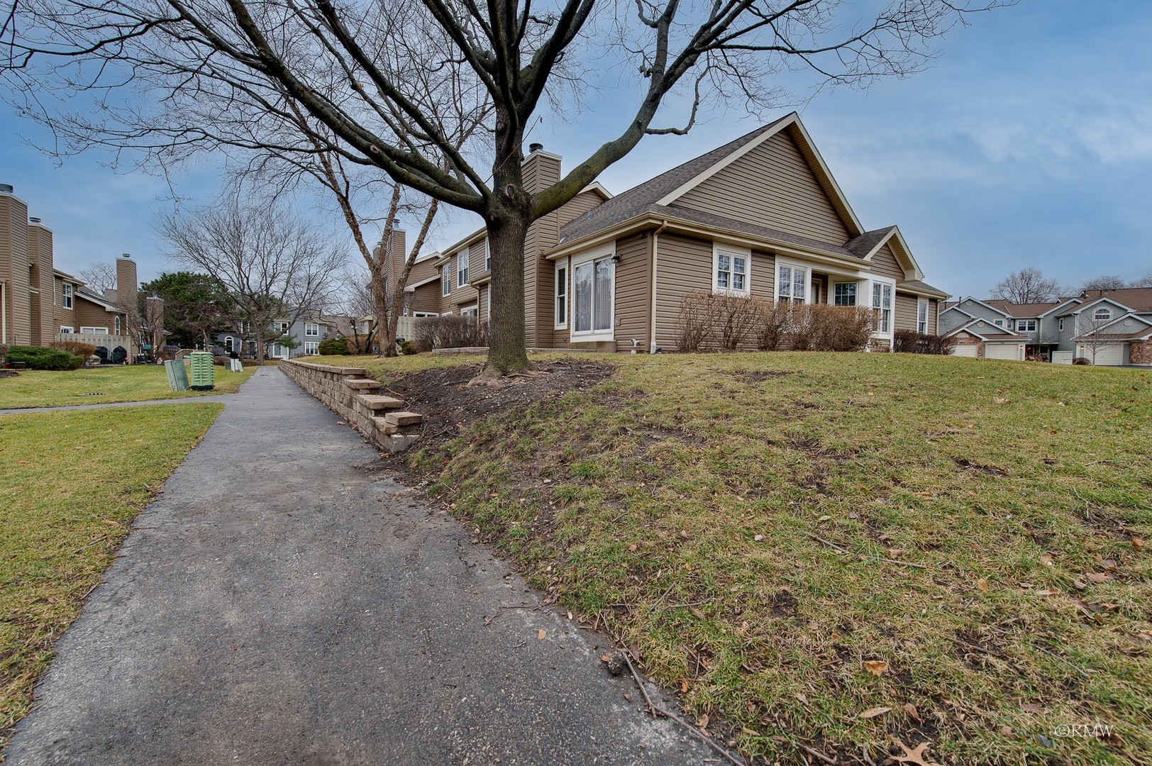 1080 Rockport Drive, Carol Stream, IL 60188