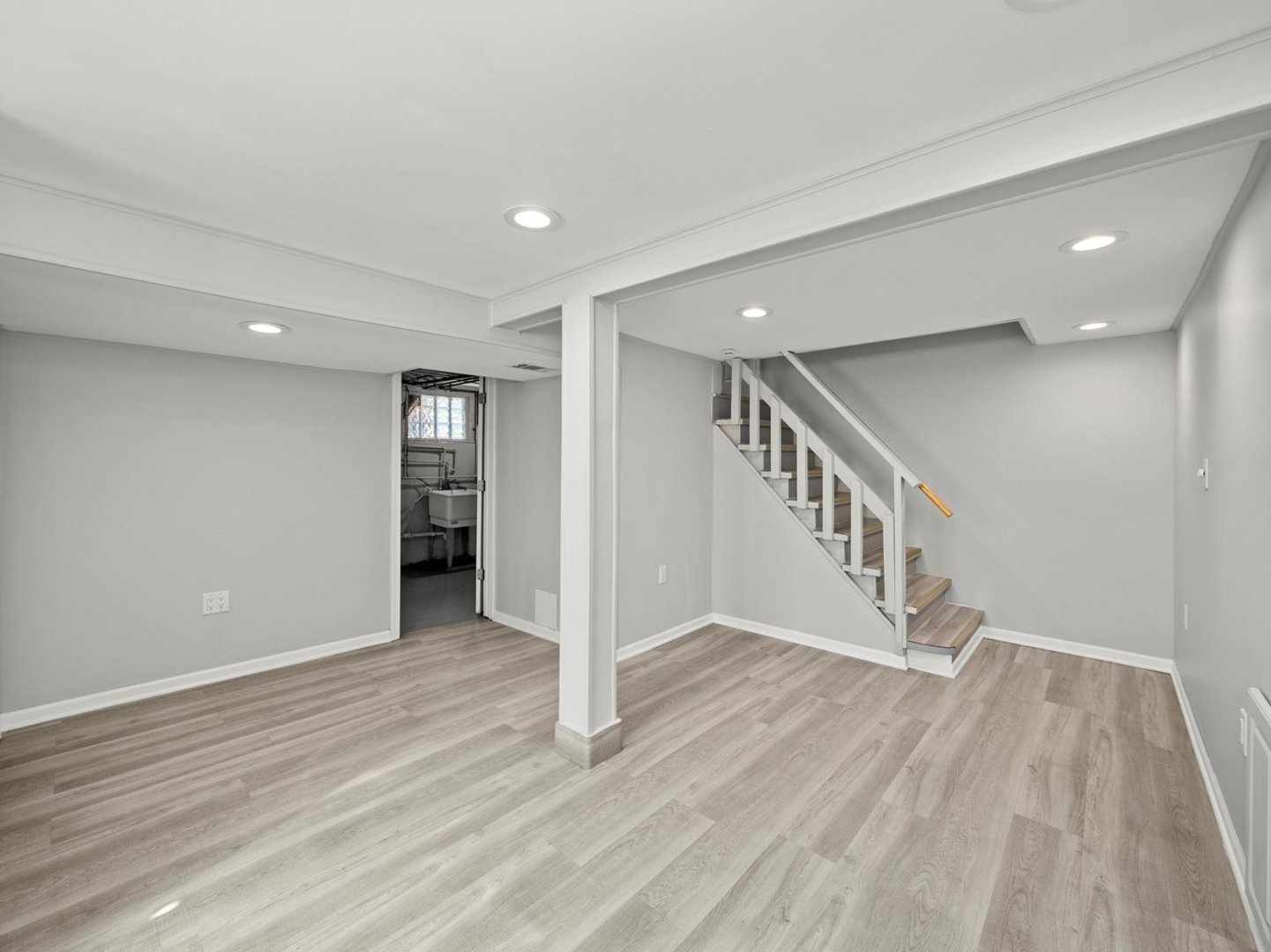 302 Rice Avenue, Bellwood, IL 60104