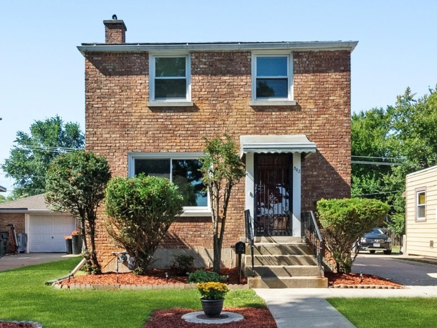 302 Rice Avenue, Bellwood, IL 60104