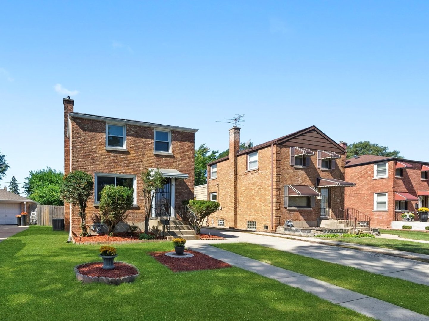 302 Rice Avenue, Bellwood, IL 60104