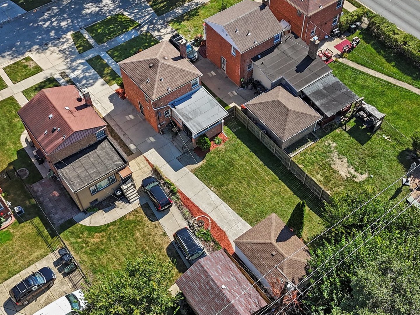 302 Rice Avenue, Bellwood, IL 60104