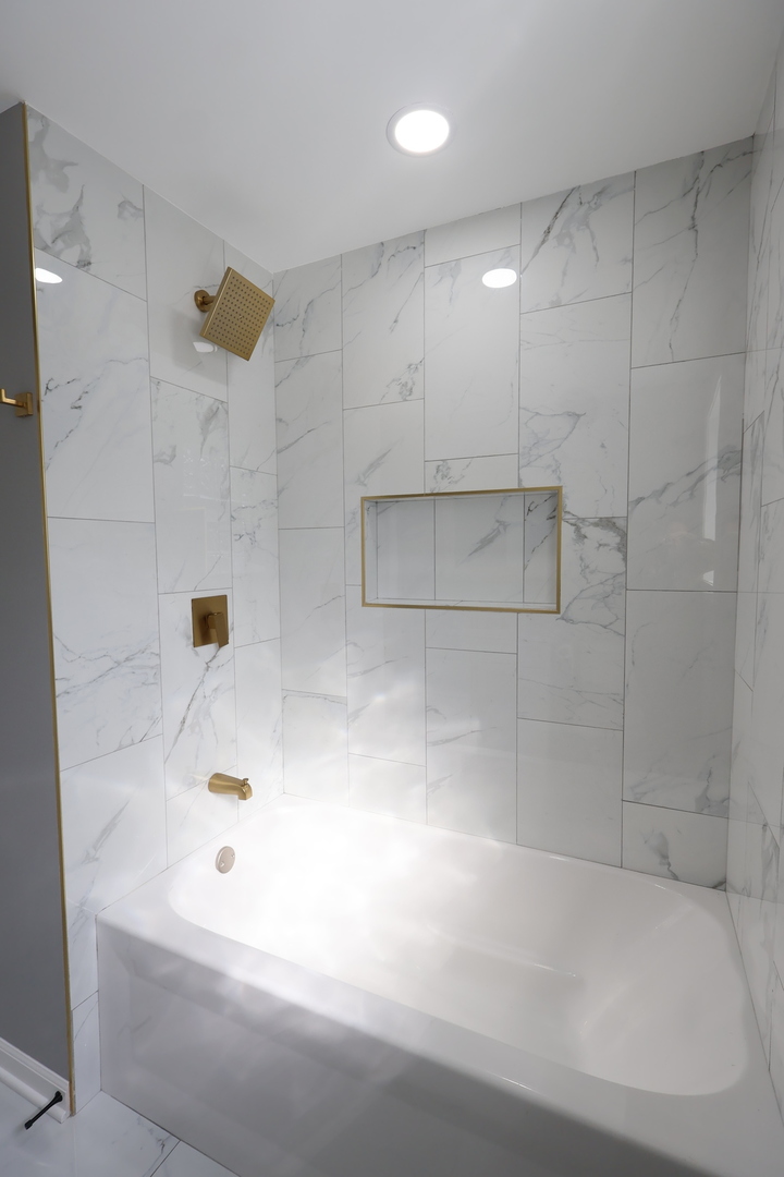 12420 S Aberdeen Street, Calumet Park, IL 60827