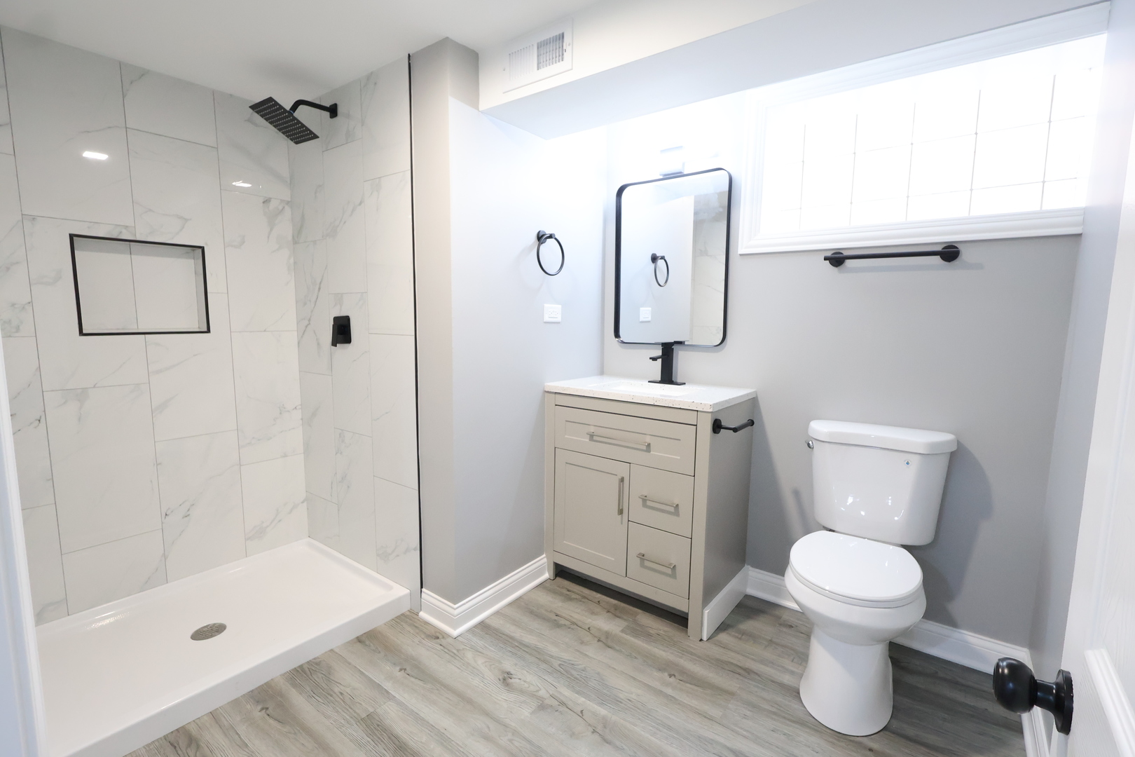 12420 S Aberdeen Street, Calumet Park, IL 60827