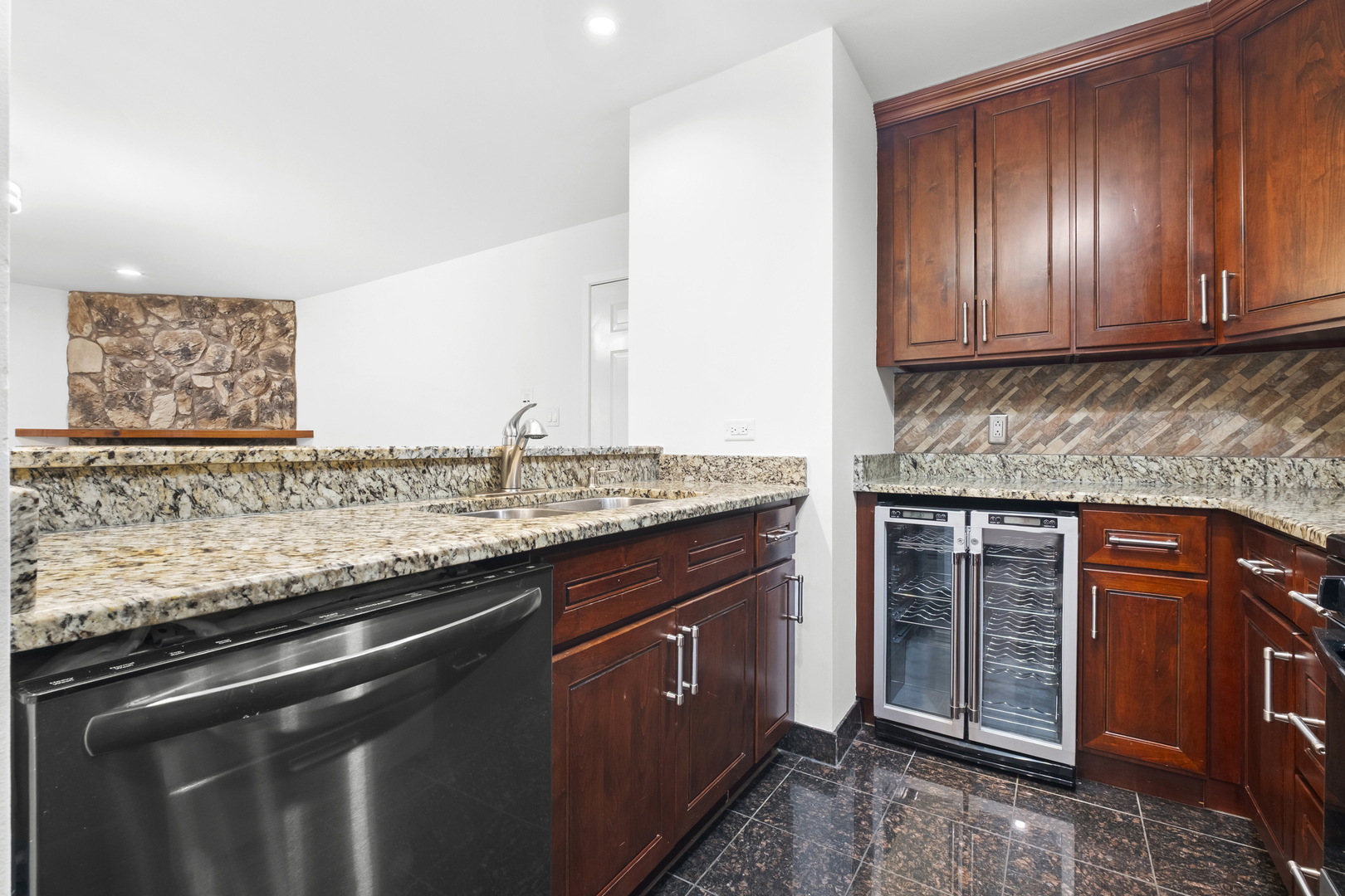 1414 N Sterling Avenue #202, Palatine, IL 60067