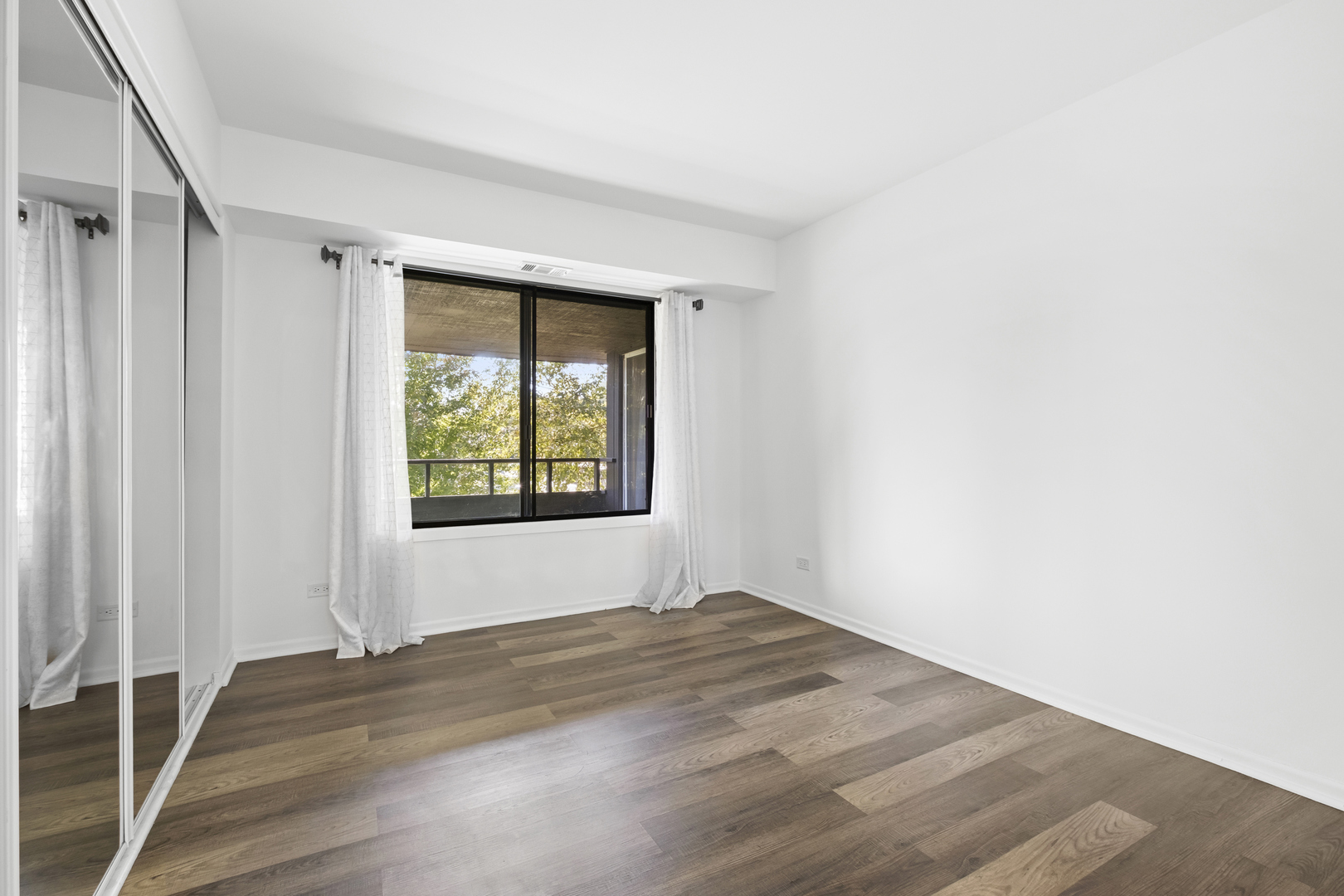 1414 N Sterling Avenue #202, Palatine, IL 60067