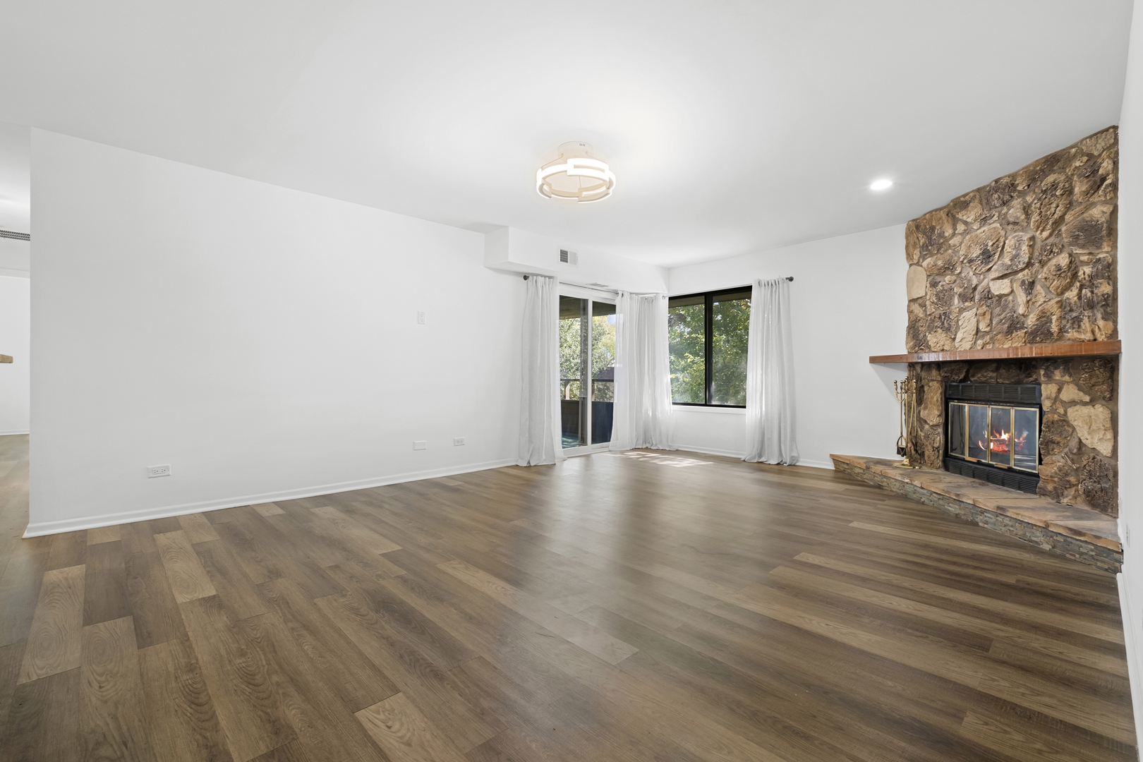 1414 N Sterling Avenue #202, Palatine, IL 60067