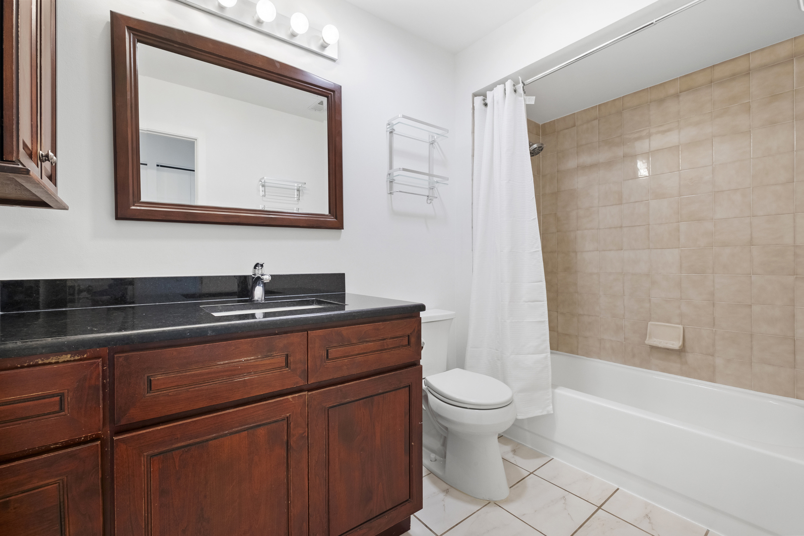 1414 N Sterling Avenue #202, Palatine, IL 60067