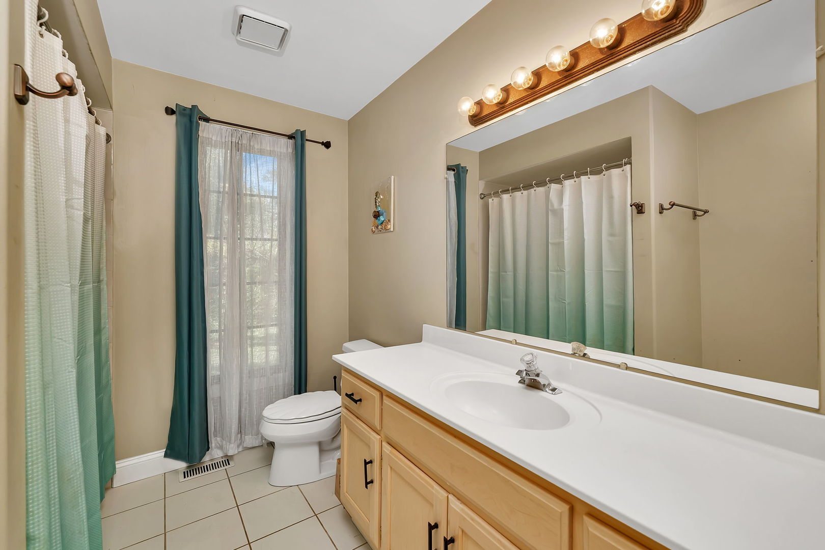 9417 W Steger Road, Frankfort, IL 60423