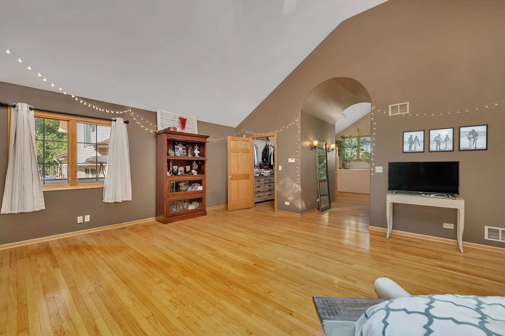 9417 W Steger Road, Frankfort, IL 60423