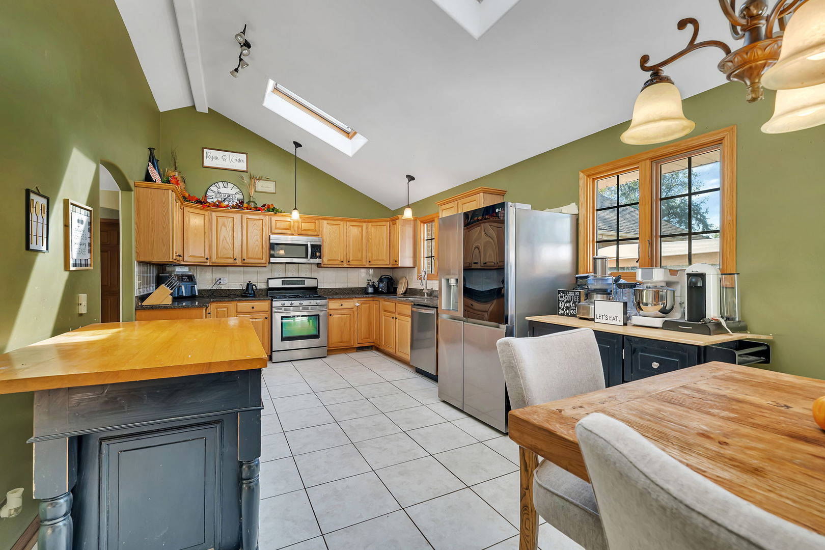 9417 W Steger Road, Frankfort, IL 60423