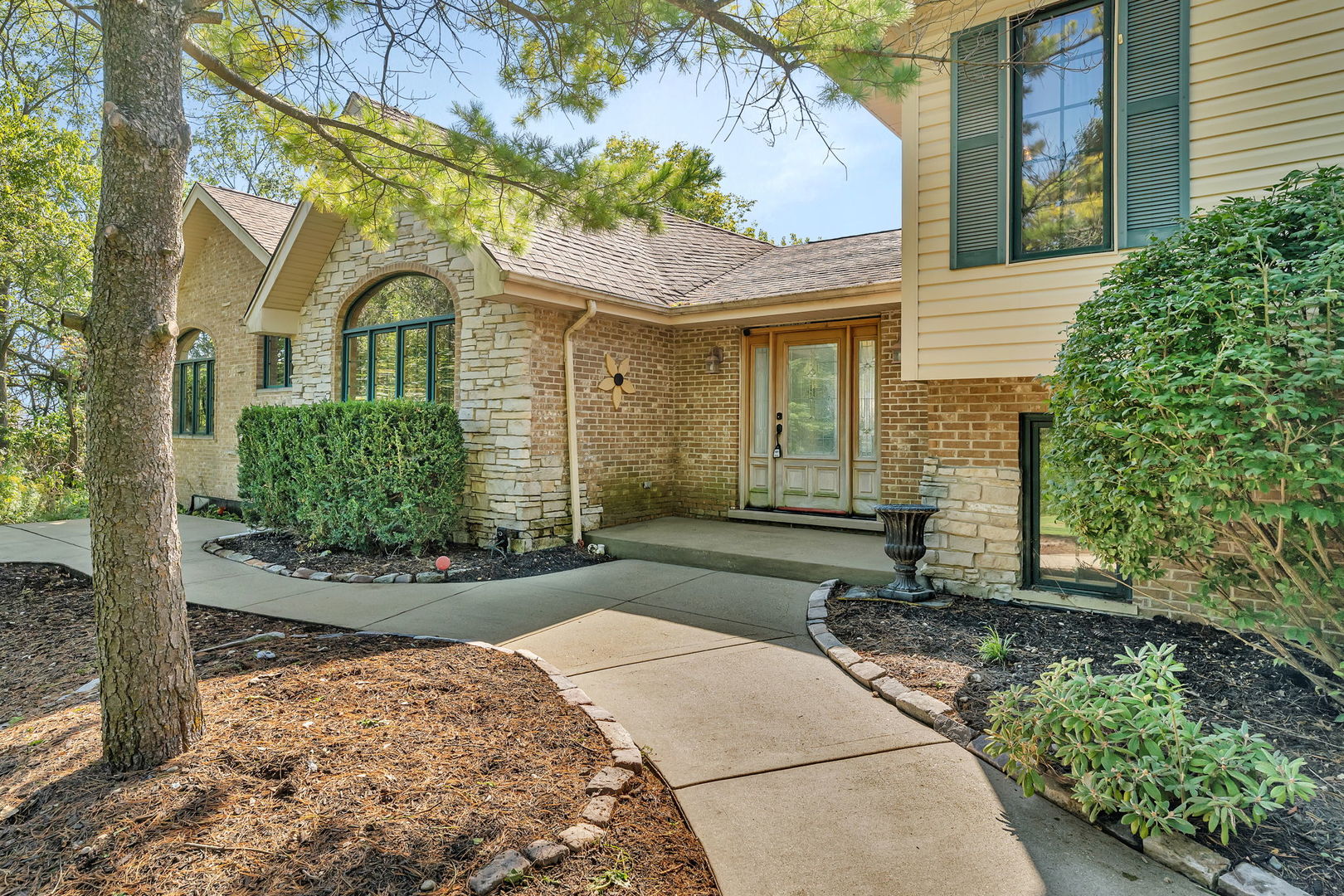 9417 W Steger Road, Frankfort, IL 60423