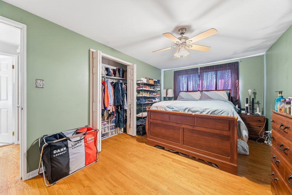 15966 Debbie Lane, South Holland, IL 60473