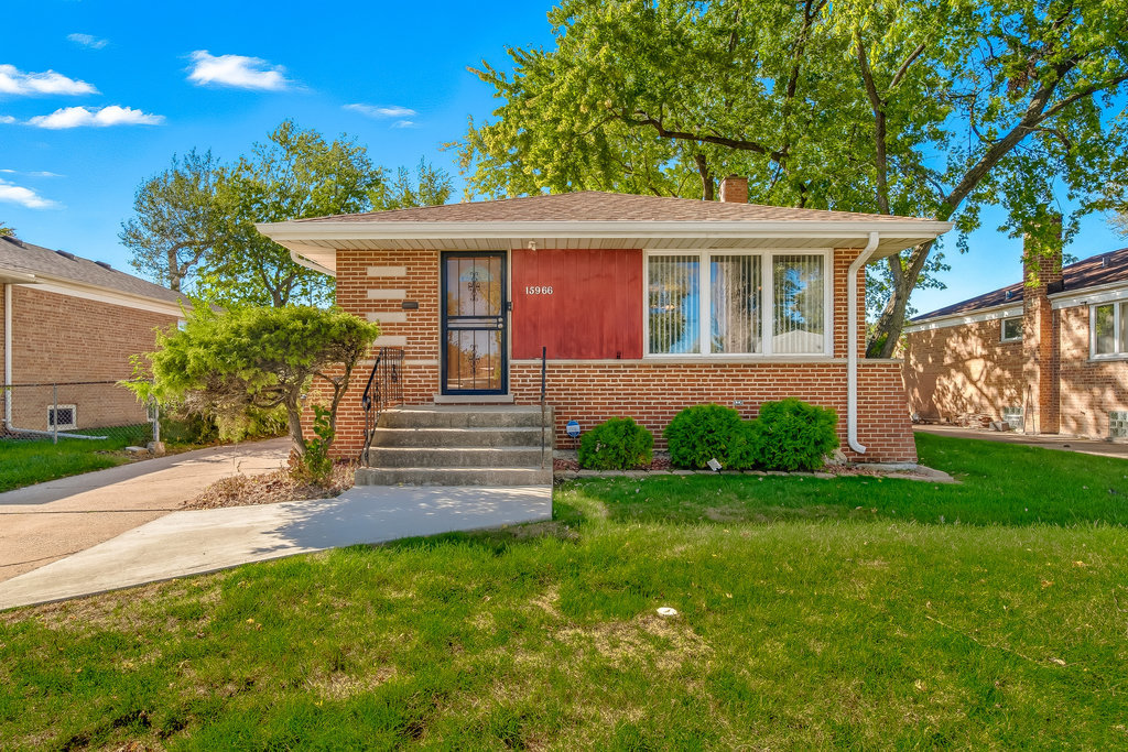 15966 Debbie Lane, South Holland, IL 60473