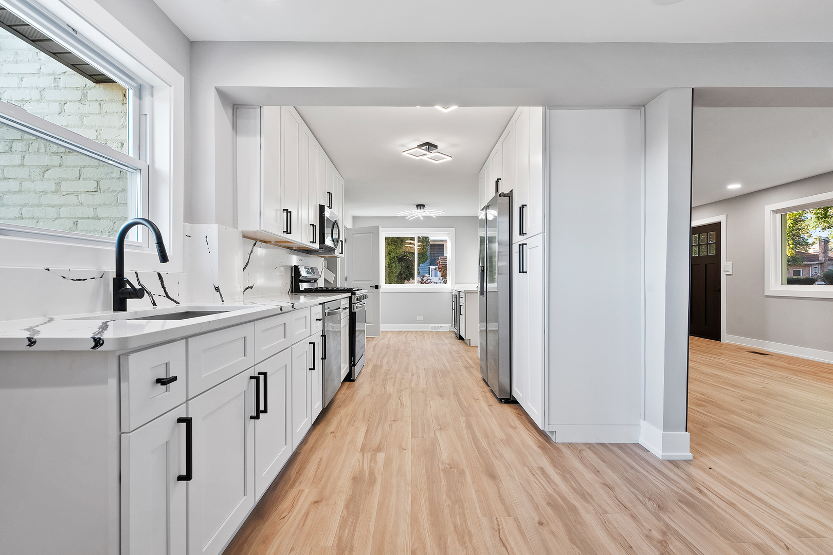 9427 S Charles Street, Chicago, IL 60643