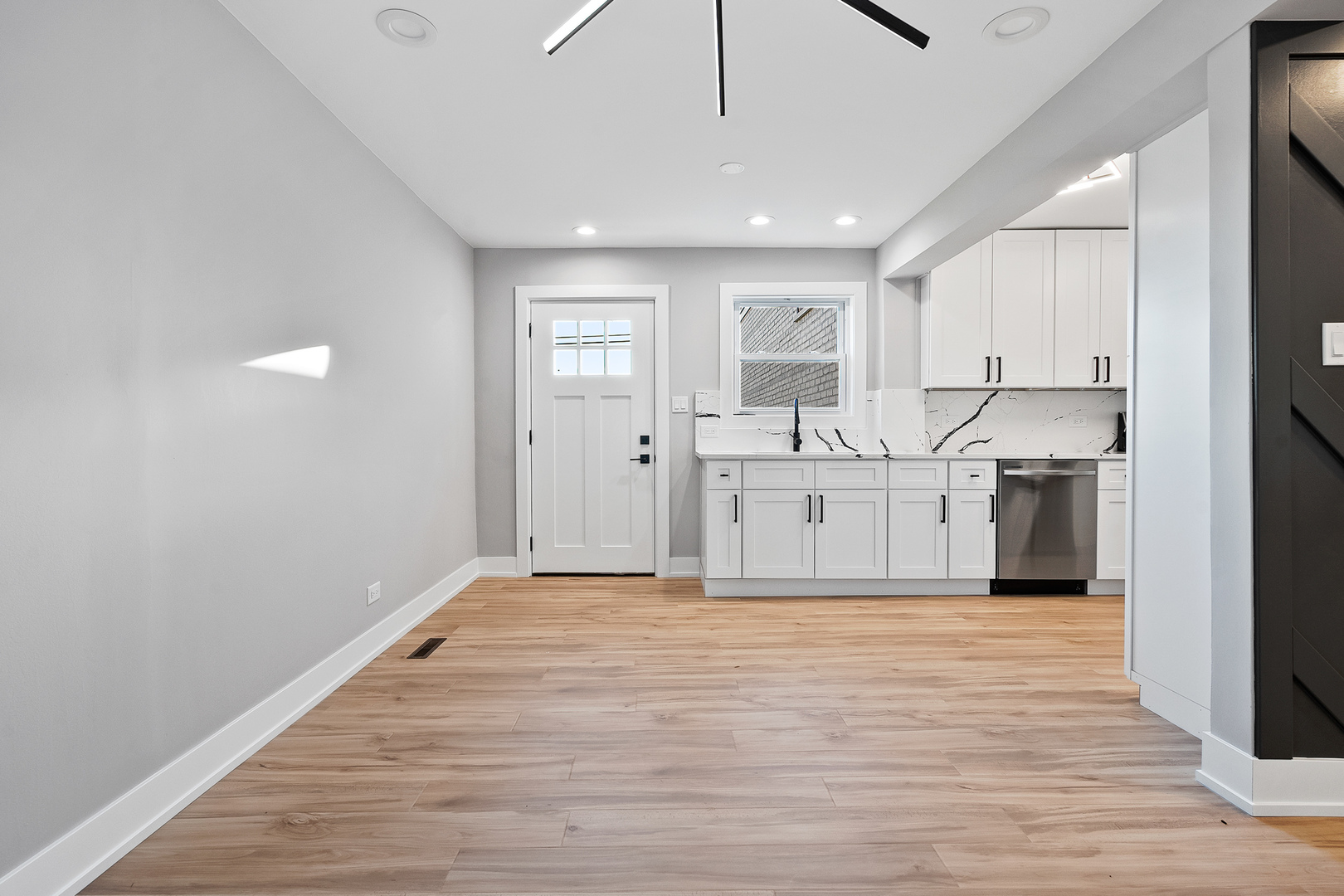 9427 S Charles Street, Chicago, IL 60643