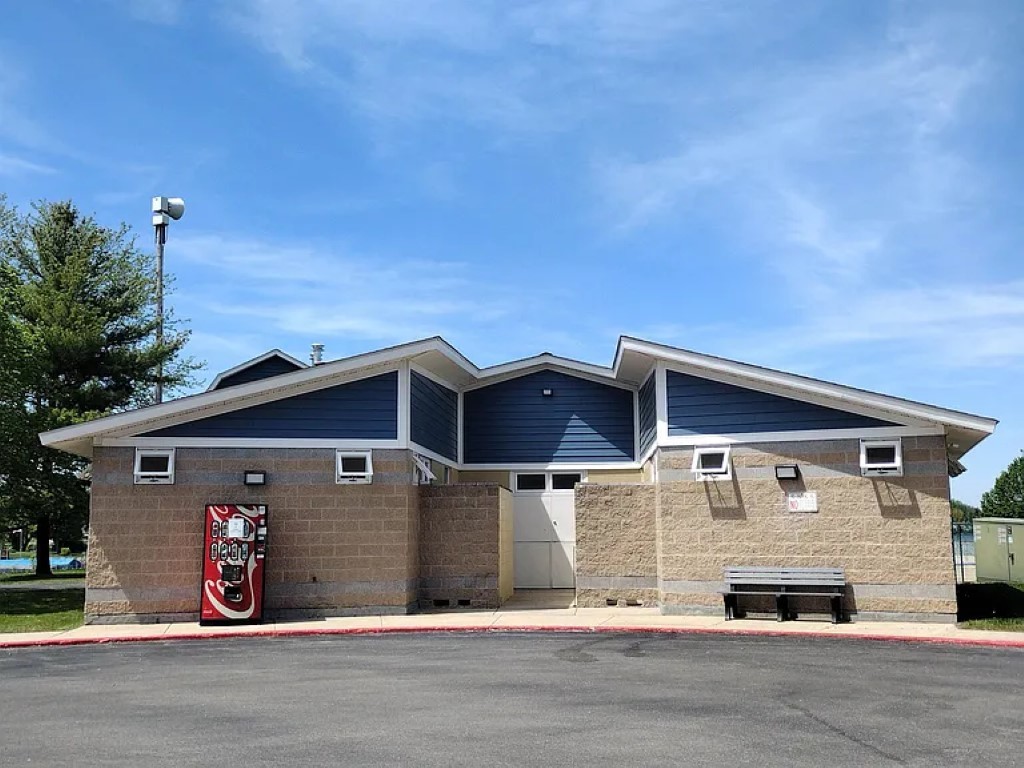 108 James Circle, Poplar Grove, IL 61065