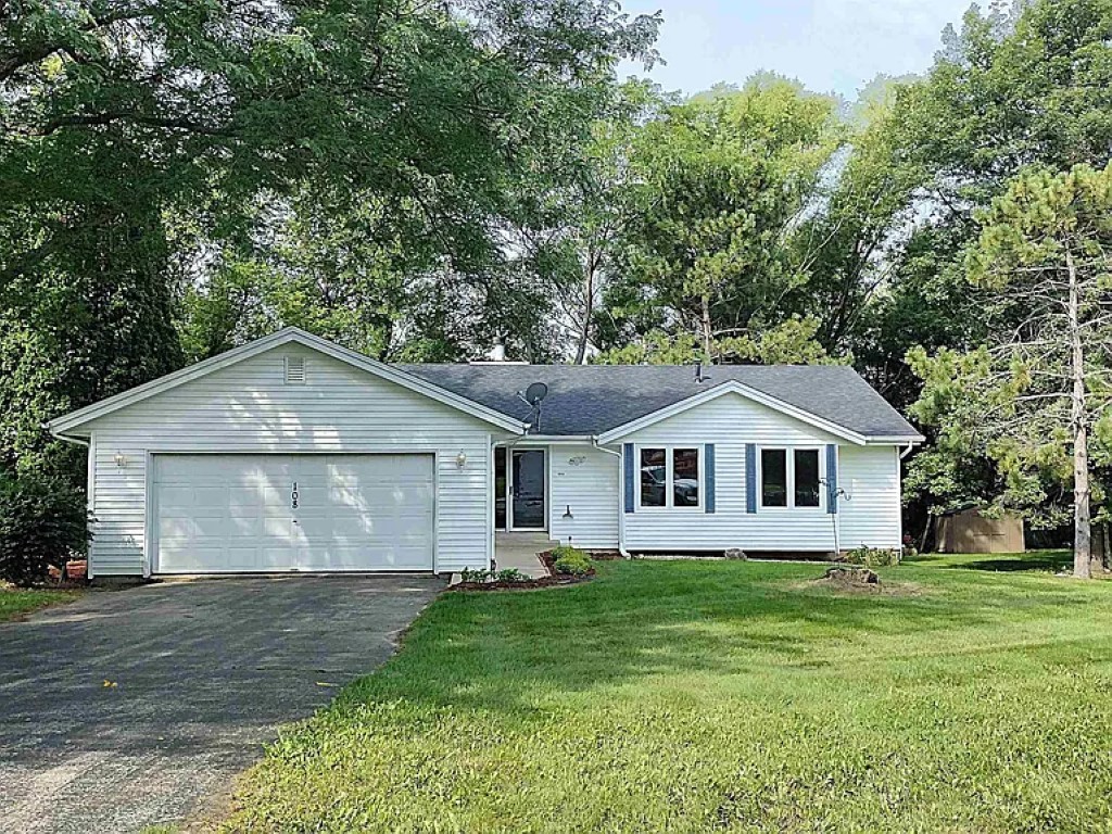 108 James Circle, Poplar Grove, IL 61065