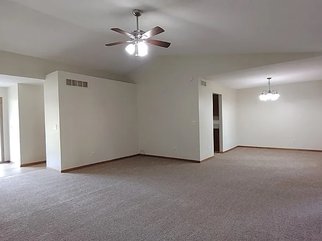 108 James Circle, Poplar Grove, IL 61065