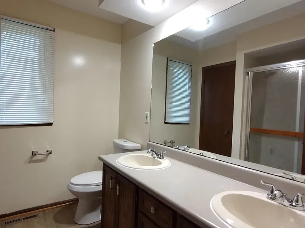 108 James Circle, Poplar Grove, IL 61065