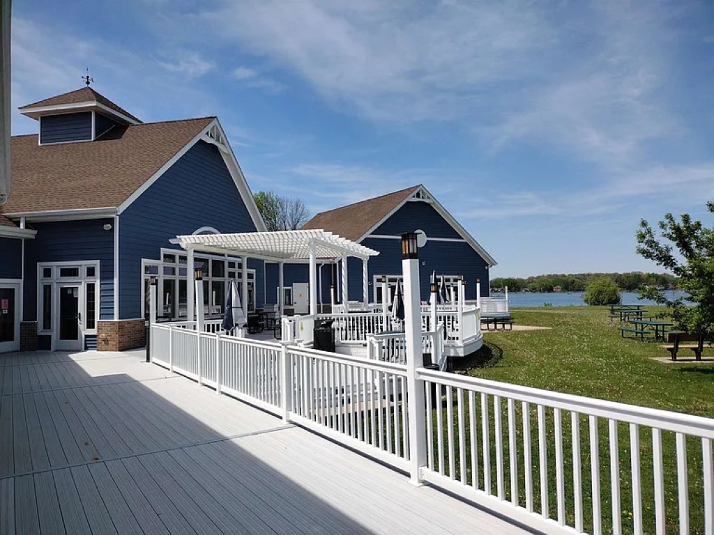 108 James Circle, Poplar Grove, IL 61065