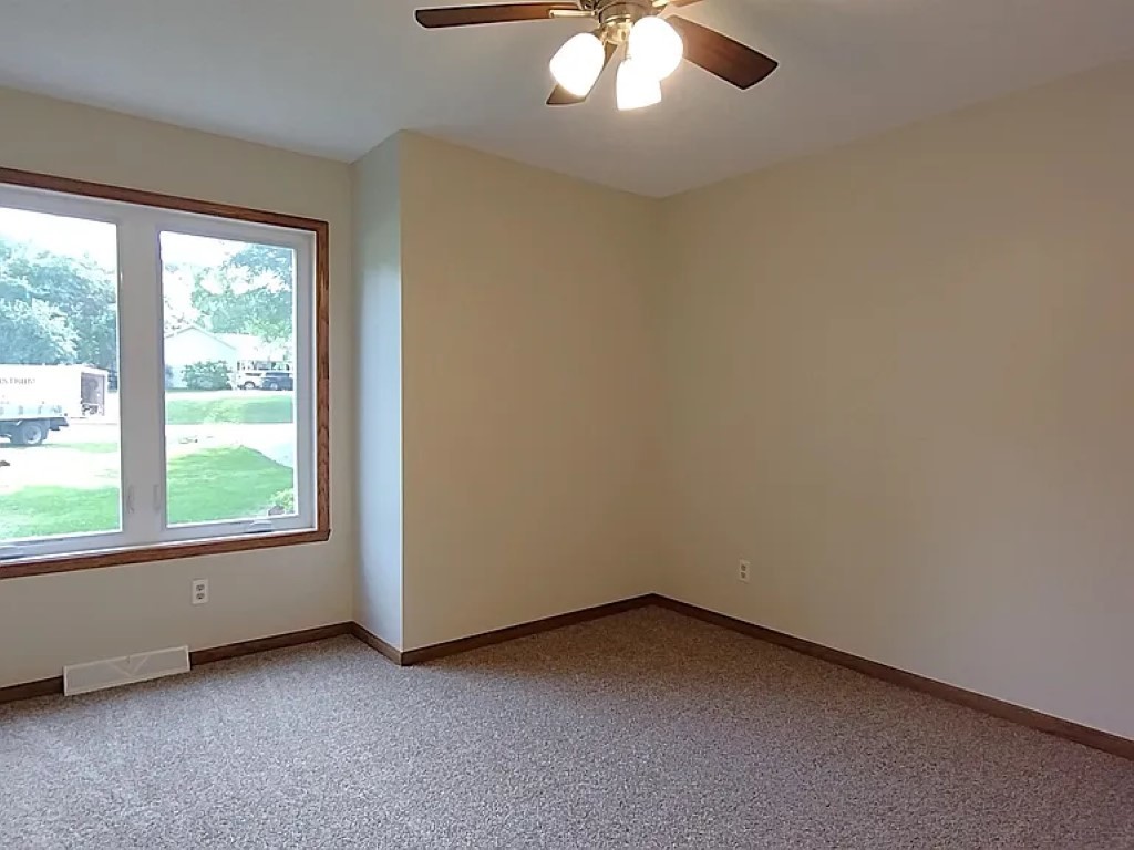 108 James Circle, Poplar Grove, IL 61065