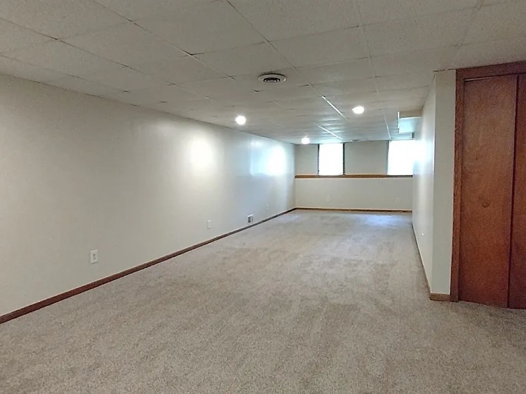 108 James Circle, Poplar Grove, IL 61065