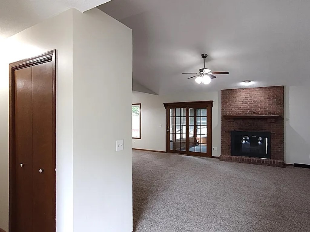 108 James Circle, Poplar Grove, IL 61065