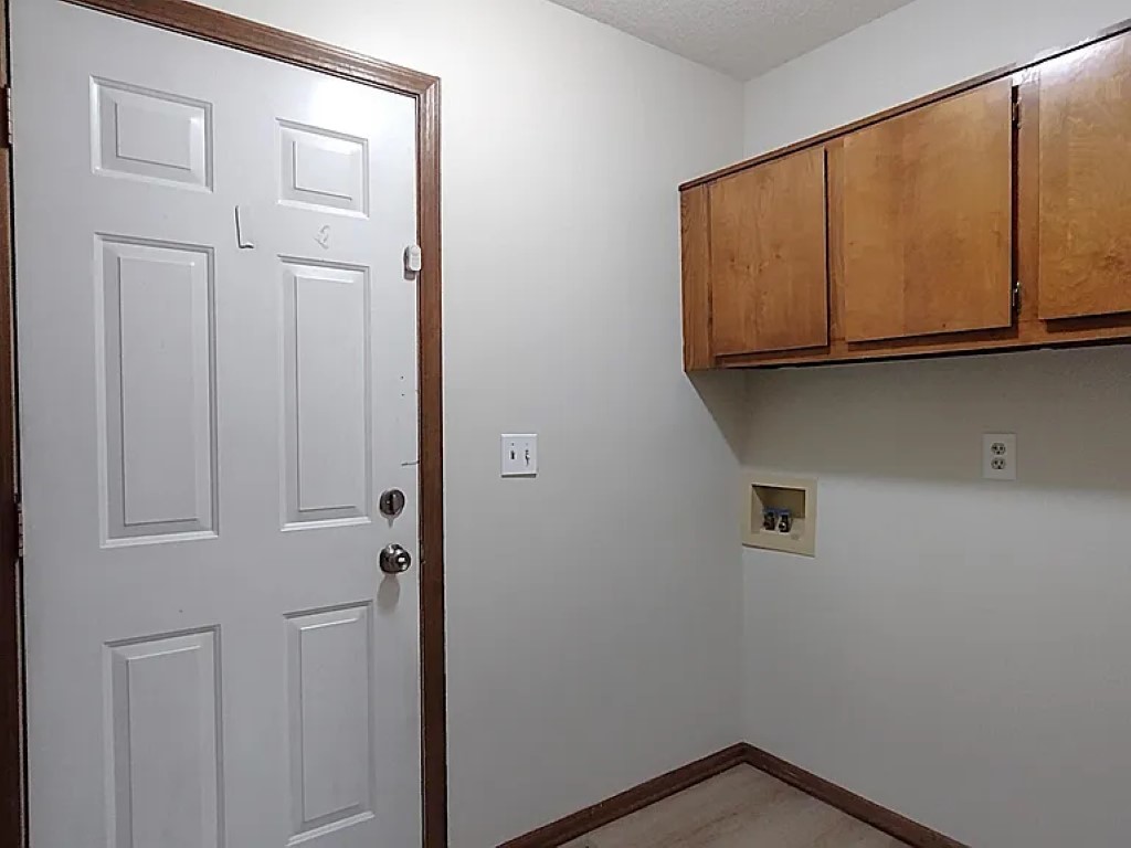 108 James Circle, Poplar Grove, IL 61065